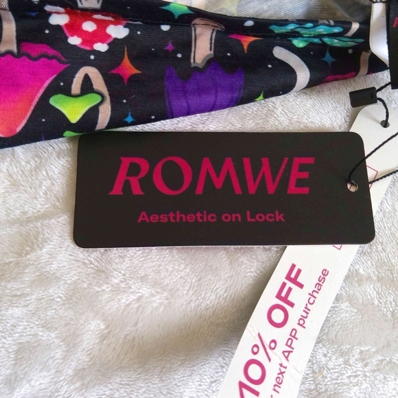 ROMWE TOP - Picture 5 of 6